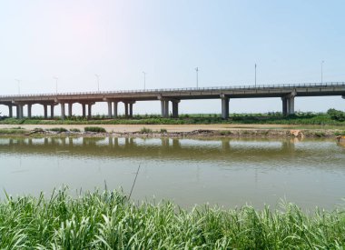 Pazar Nehrinin üzerindeki karayolu köprüsü