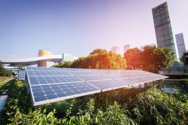 güneş paneli bitki kentsel peyzaj tarihi yerler, ekolojik enerji yenilenebilir kavramı ile.