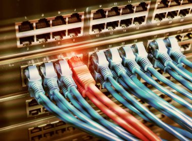 Ethernet kablosu ağ üzerinde arka plan geçer