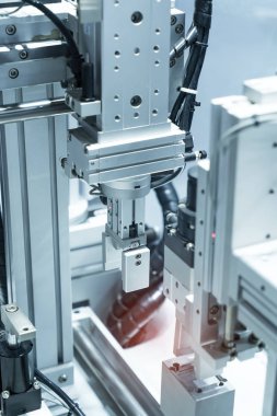 endüstriyel üretim tesisi, akıllı fabrika sanayi 4.0 konsept robot makine aleti.