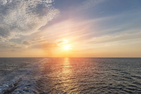 Mar Olas Ola Causada Por Crucero — Foto de Stock