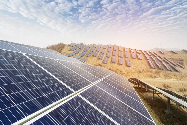 Energía Solar Moderna Tecnología Producción Energía Eléctrica Concepto Energía Renovable —  Fotos de Stock