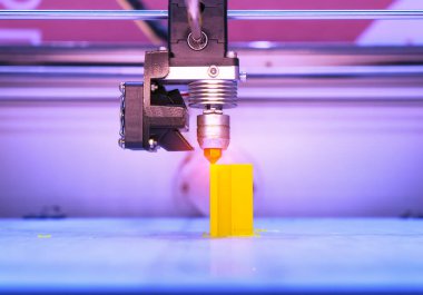 3D printerlere harcama maddeler nesneyi yazdırma