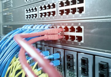 Ethernet kablosu ağ üzerinde arka plan geçer