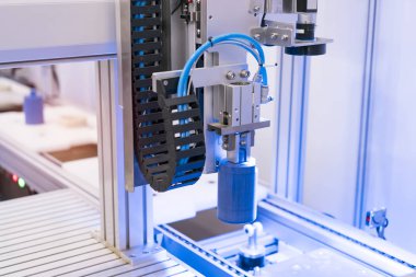 Zenginlik fabrikasındaki robotik görüş sensör kamera sistemi