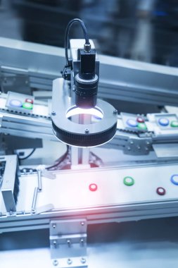 Zenginlik fabrikasındaki robotik görüş sensör kamera sistemi