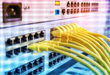 Ethernet kablosu ağ üzerinde arka plan geçer