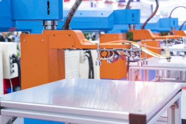 Robotik ve pnömatik piston enayi endüstriyel makine, otomasyon basınçlı hava fabrika üretim biriminde
