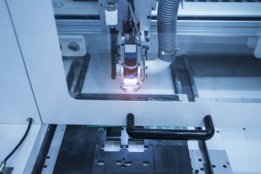 Zenginlik fabrikasındaki robotik görüş sensör kamera sistemi