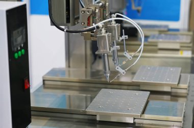 fabrikada baskılı ve montaj elektrik devrekartı (Pcb) için otomatik nokta lehimleme için robotik sistemin lehim demir uçları