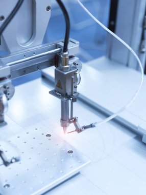 otomatik nokta lehim için robotik sistemin lehimdemir uçları