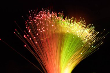 Fiber optik gösteren veri veya Internet iletişim kavramı
