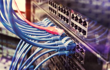 Ethernet kablosu ağ üzerinde arka plan geçer