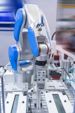 Robotik ve otomasyon sistem denetim uygulamasında ro otomatikleştirmek