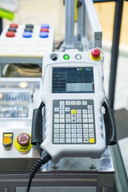 ai factoty otomatik robot kontrol etmek için akıllı pannel