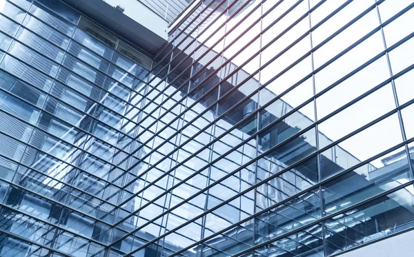 Detalles de la arquitectura Edificio moderno Fachada de vidrio Business backg —  Fotos de Stock