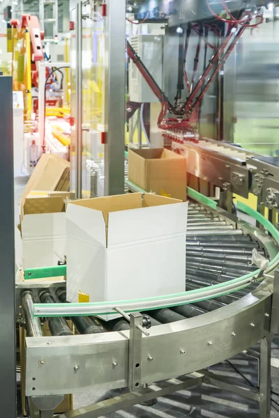 Production line with automatic conveyor belt, industry track. — Stock Photo, Image