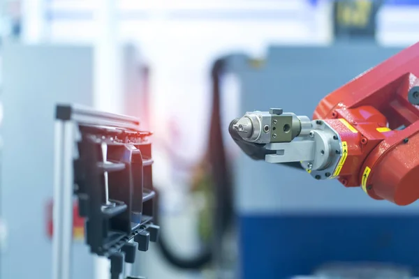 Robot kol sanat üretim bölümünde akıllıca çalışıyor — Stok fotoğraf