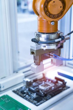 Robotik ve otomasyon sistem denetim uygulamasında ro otomatikleştirmek