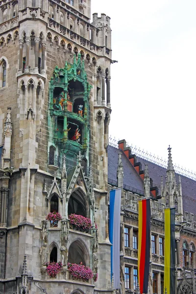 Torre Com Glockenspiel Prefeitura Munique — Fotografia de Stock