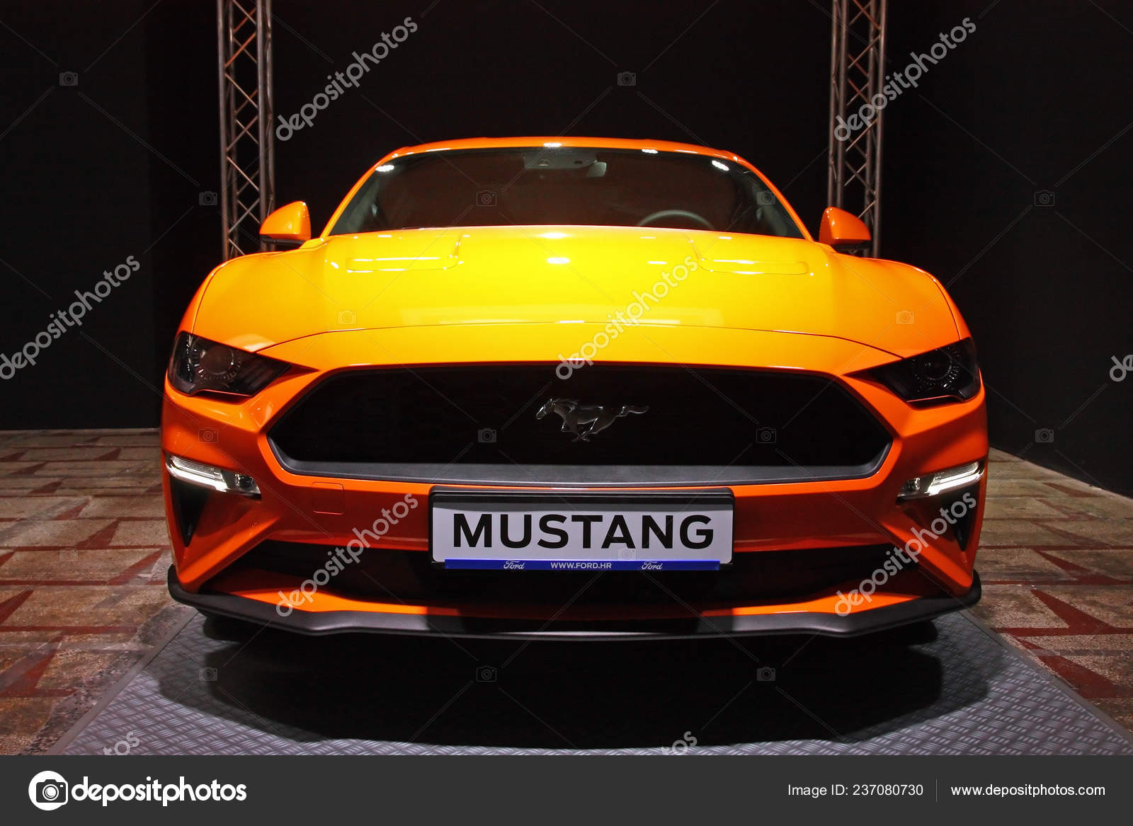 Mustang 2018 fotos de stock, de Mustang 2018 sin | Depositphotos
