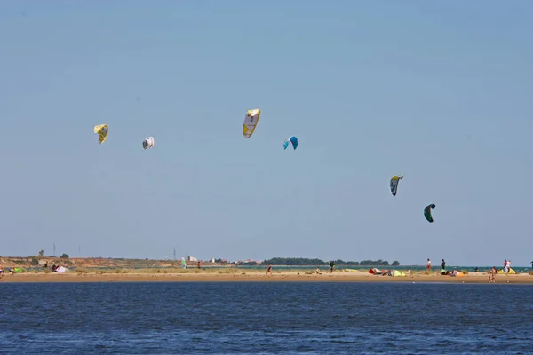 Nin Chorwacja Czerwca 2011 Latawce Nad Królowej Piaszczystej Plaży Mieście — Zdjęcie stockowe