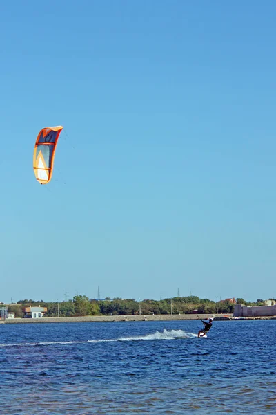 Kitesurfen, Extremsport, nin — Stockfoto