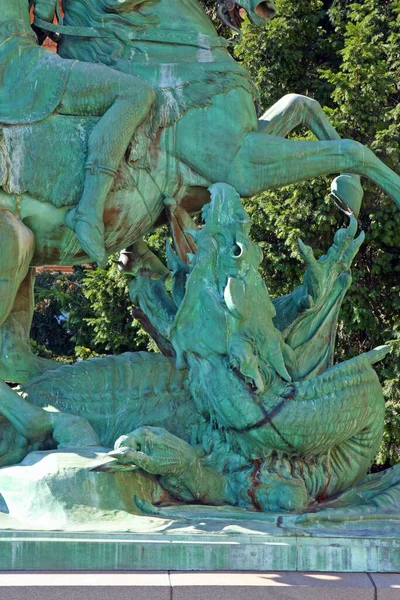 Zagreb Croacia Julio 2020 Detalle Escultura San Jorge Matando Dragón —  Fotos de Stock