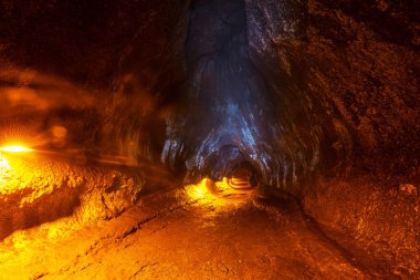 Hawaii, ABD 'deki Büyük Ada' da lav tüpü.