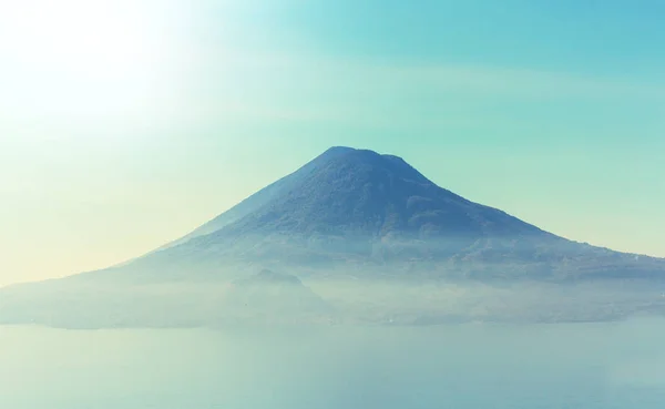 Beautiful Lake Atitlan Volcanos Highlands Guatemala Central America — Stock Photo, Image