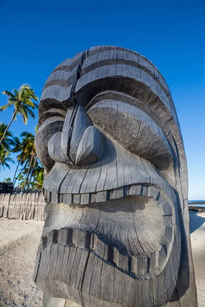 Wooden Tiki Uhonua Honaunau National Historical Park Big Island Hawaii — Stock Photo, Image