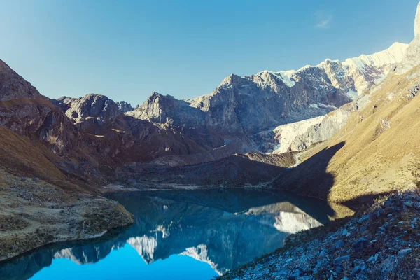 Gyönyörű Hegyvidéki Tájak Cordillera Huayhuash Peru Dél Amerika — Stock Fotó