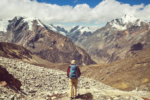 Cordillera Dağlarında Yürüyüş Sahnesi Peru — Stok fotoğraf