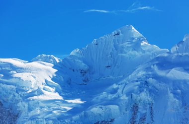 Cordillera Huayhuash, Peru, Güney Amerika 'daki güzel dağ manzaraları