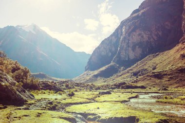 Cordillera Huayhuash, Peru, Güney Amerika 'daki güzel dağ manzaraları