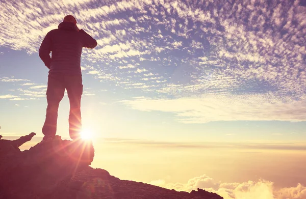 Adam sırf Uçurumdaki