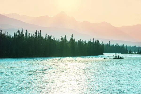 Montagnes Canadiennes Pittoresques Été — Photo