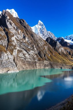 Cordillera Huayhuash, Peru, Güney Amerika 'daki güzel dağ manzaraları