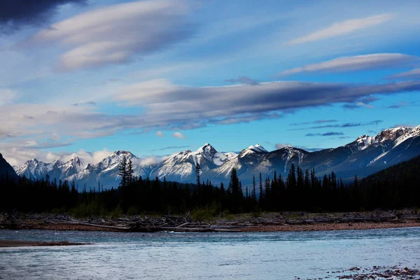 Vista Pitoresca Montanha Nas Montanhas Rochosas Canadenses Temporada Verão — Fotografia de Stock