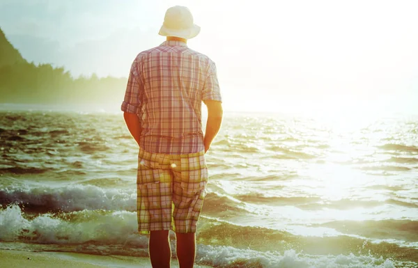 Man Amazing Hawaiian Strand — Stockfoto