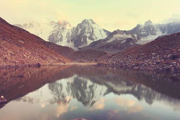 Hermosa Montaña Alta Pamir — Foto de Stock