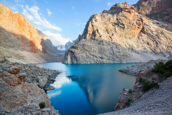 Vacker Rofylld Sjö Fann Bergen Gren Pamir Tadzjikistan — Stockfoto