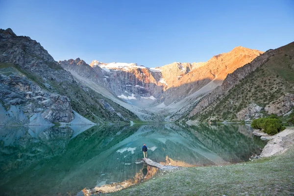 Belo Lago Sereno Nas Montanhas Fann Ramo Pamir Tajiquistão — Fotografia de Stock