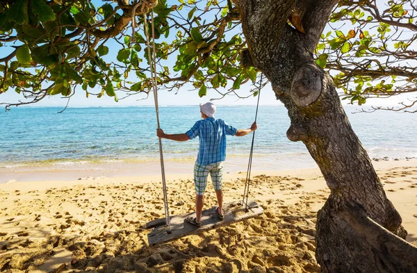 Huśtawka Hawaiian Beach — Zdjęcie stockowe