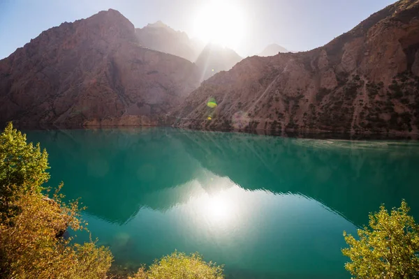 Güzel Sakin Göl Fann Dağlarında Tacikistan Pamir Şubesi — Stok fotoğraf