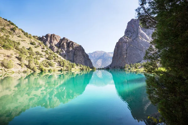 Hermoso Lago Sereno Las Montañas Fann Rama Pamir Tayikistán — Foto de Stock