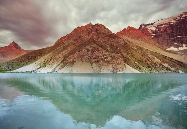 Гарне Безтурботне Озеро Горах Фанс Гілка Паміру Таджикистані — стокове фото