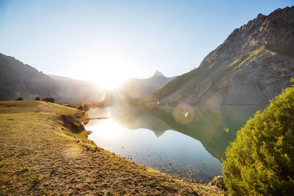 Hermoso Lago Sereno Las Montañas Fanns Rama Pamir Tayikistán — Foto de Stock