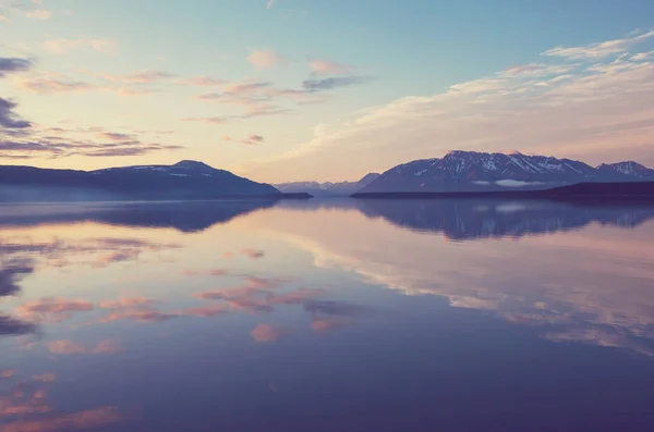 Klidné Jezero Tundře Aljašce — Stock fotografie