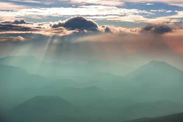夏威夷毛伊岛Haleakala火山美丽的日出景象 — 图库照片